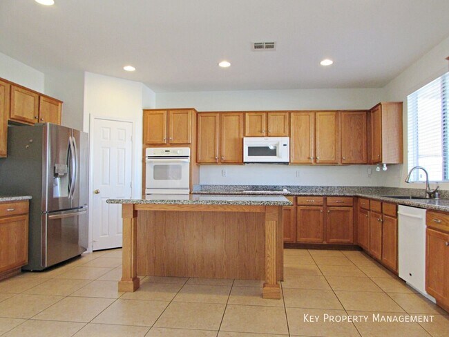 Building Photo - 722 Bighorn Creek St