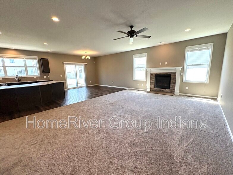 Building Photo - 12986 Mendocino Cv