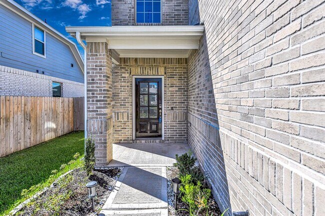 Building Photo - 31319 Whitfield Ct
