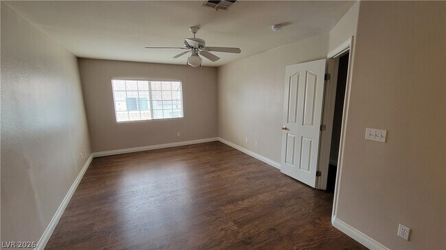 Building Photo - 453 Temple Canyon Pl