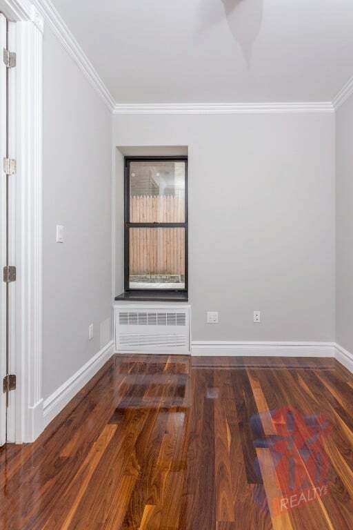 Building Photo - 1590 Lexington Ave