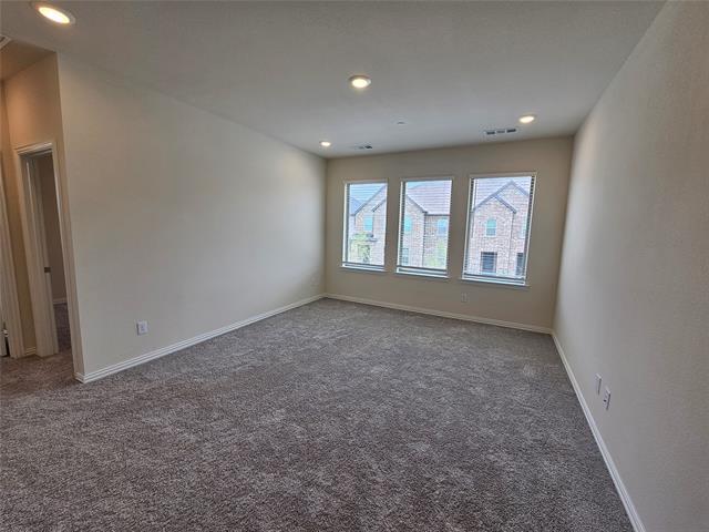 Building Photo - 2800 Jacaranda Dr