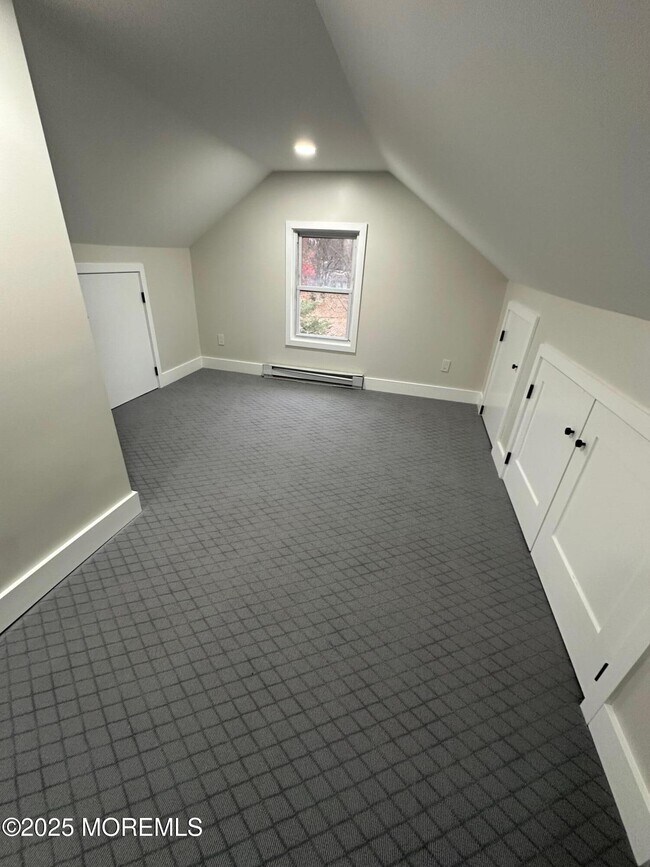 Building Photo - 469 Wall St