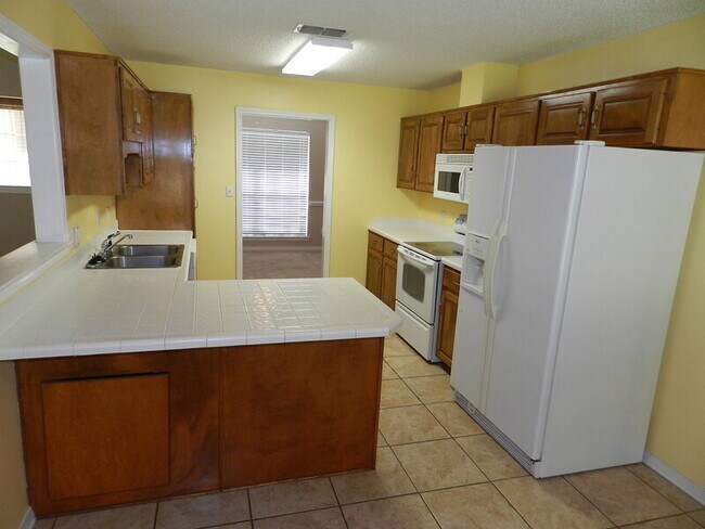 Building Photo - 4995 Pattock Pl