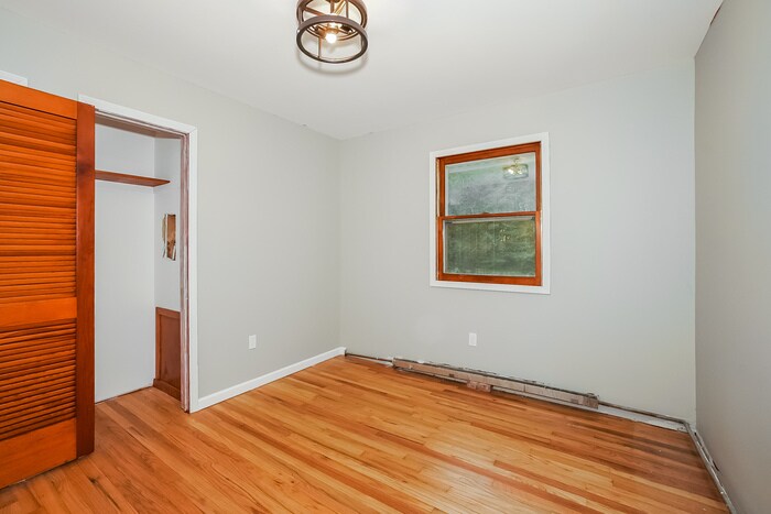 Building Photo - 8240 Timberlane Dr