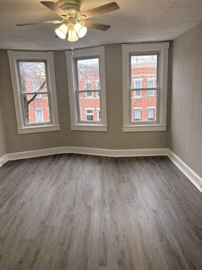 Building Photo - Spacious Baltimore Rowhome with Modern Updates – Available Now in Reservoir Hill