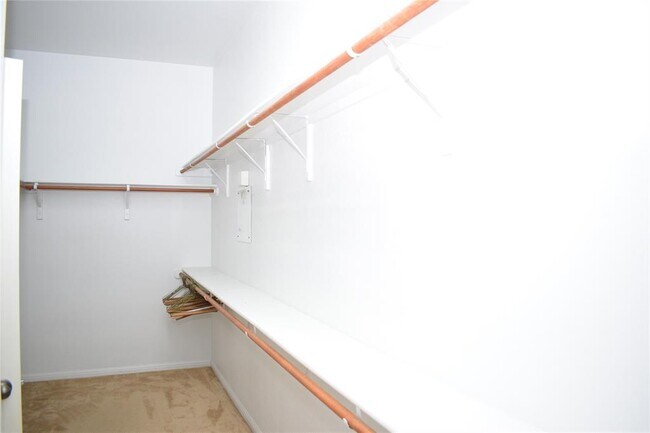 Building Photo - 7233 Via Dono Dr