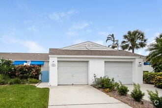 Building Photo - 825 Waterside Ln