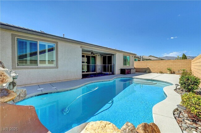 Building Photo - 5424 Kamilla Raen St