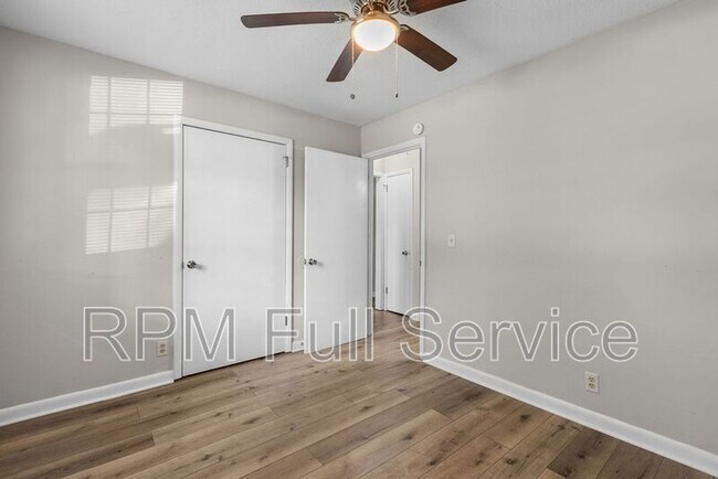 Building Photo - 4426 Central Valley Dr
