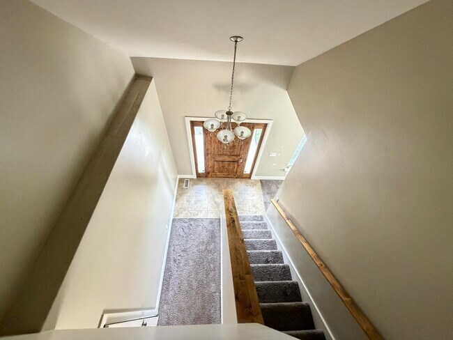 Building Photo - 783 Meadow Side Dr