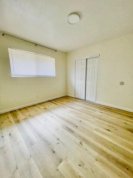 Building Photo - 1812 Rose Ave