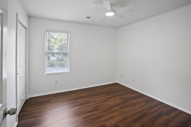 Building Photo - This stylish 4 bedroom, 2.5-bath rental is a true find!