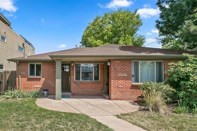 Primary Photo - 2326 Lowell Blvd