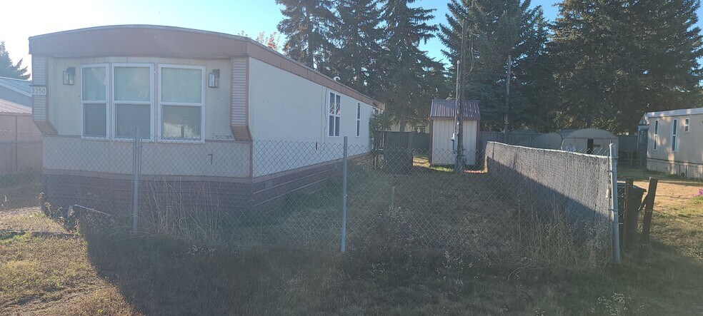 Building Photo - 3250 W Echo Dr