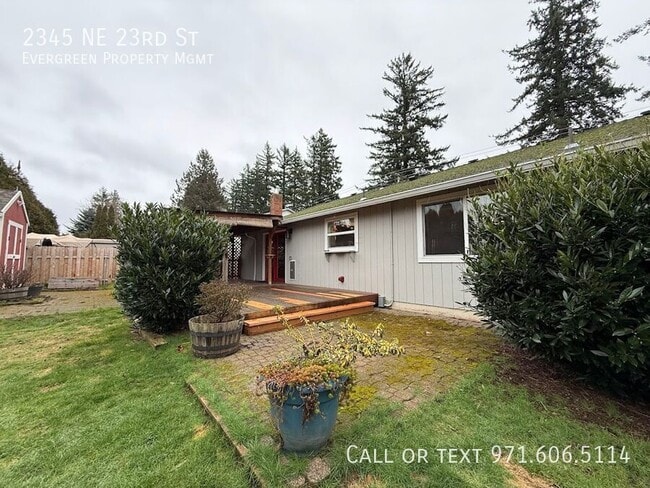 Building Photo - 2345 NE 23rd St