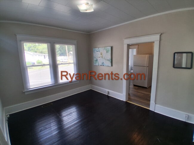 Building Photo - 1205 S Franklin St