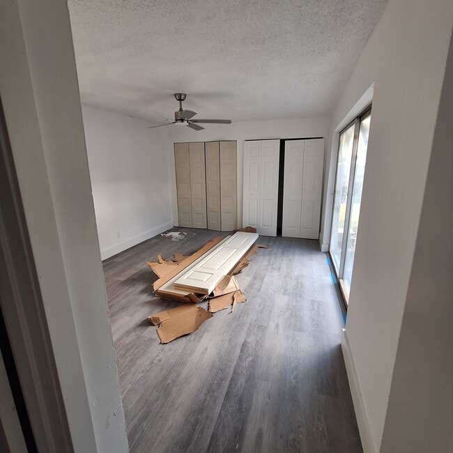 Building Photo - 7344 SW 8th Ct