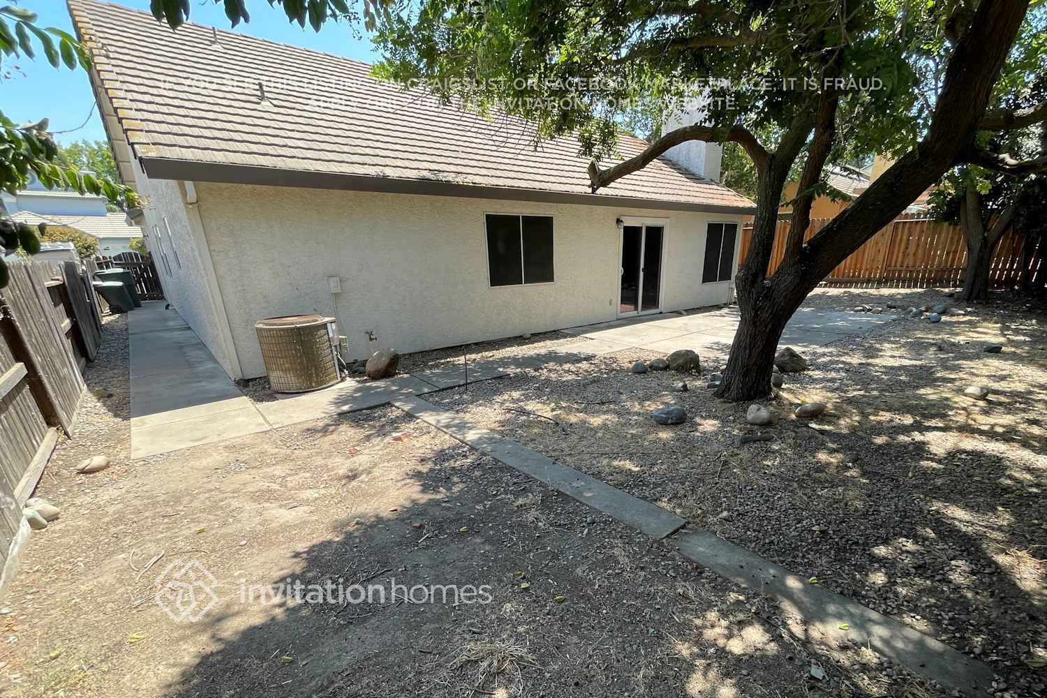 Building Photo - 8441 Solitude Ct