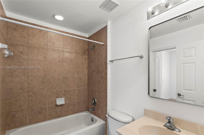 Building Photo - 1209 Abaco Ln