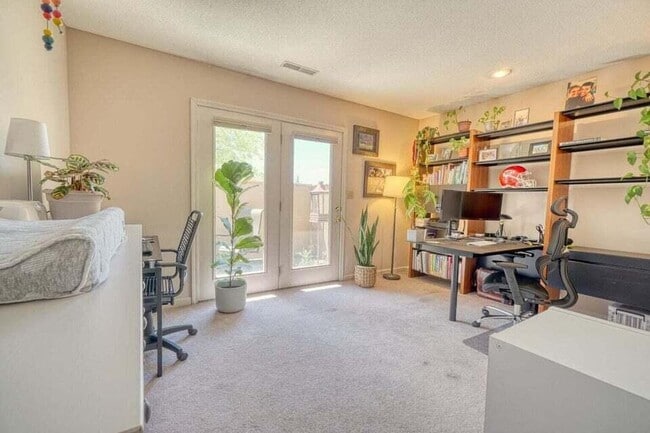 Building Photo - 3636 Augusta Dr