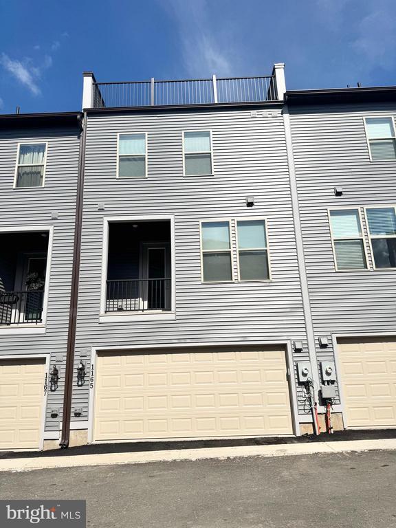 Building Photo - 1165 Herndon Pkwy