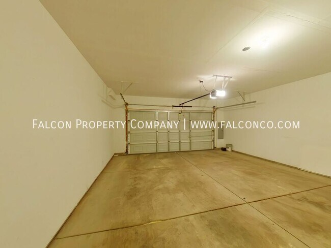 Building Photo - 5628 Saint Patrick Vw