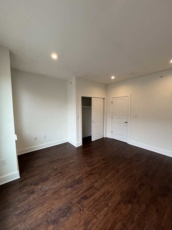 Building Photo - 1219 N 5th St