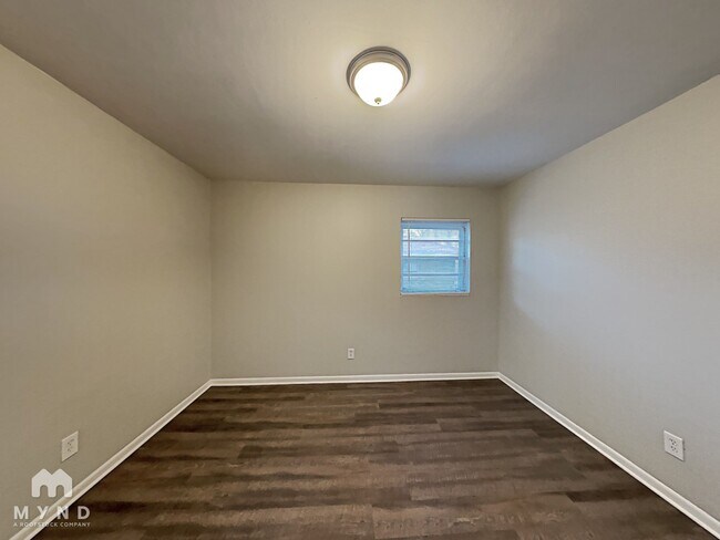 Building Photo - 8297 Attleboro Dr