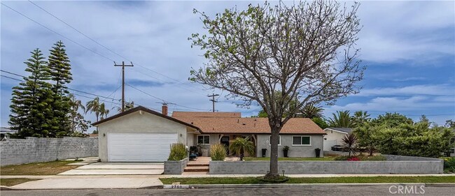 Primary Photo - 2750 San Carlos Ln