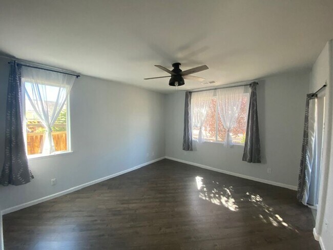 Building Photo - 3935 Hazy Swale Way