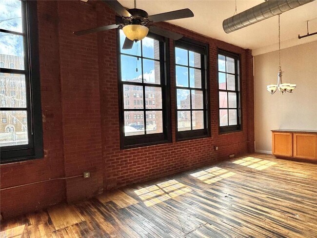 Building Photo - 1520 Washington Ave