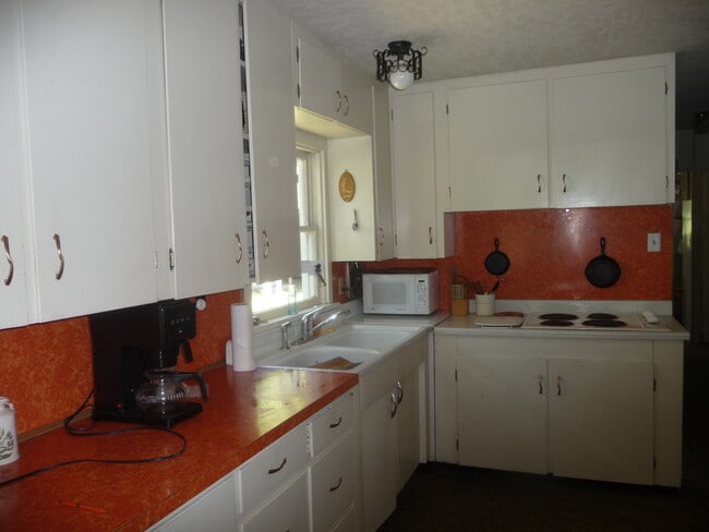 Building Photo - 38534 Masumola Rd