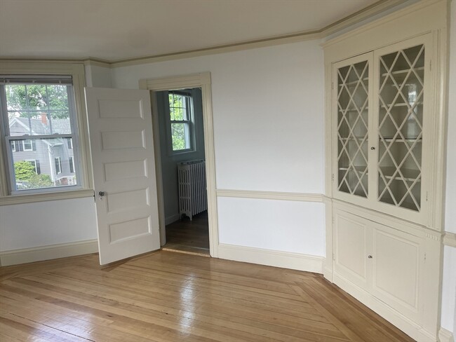 Building Photo - 69 Rockland St