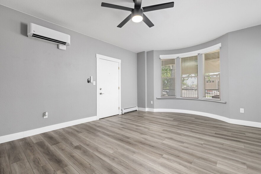 Building Photo - 1427 9th Ave