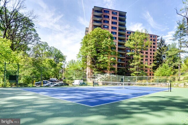 Building Photo - 4201 Cathedral Ave NW