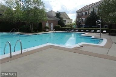 Building Photo - 42530 Mayflower Terrace