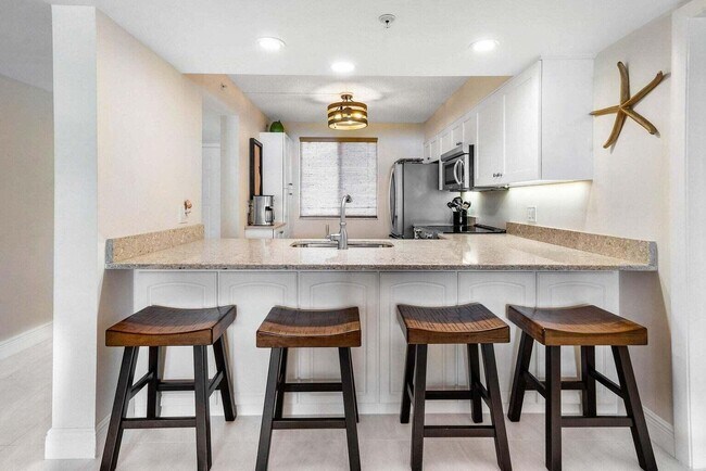Building Photo - 2601 Marina Isle Way