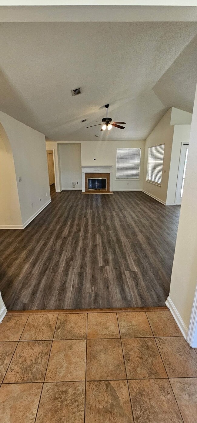 Building Photo - 1775 Newman Ln