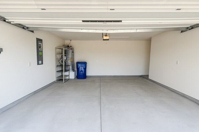 Building Photo - 3/2 in Magnolia Master Planned Community!