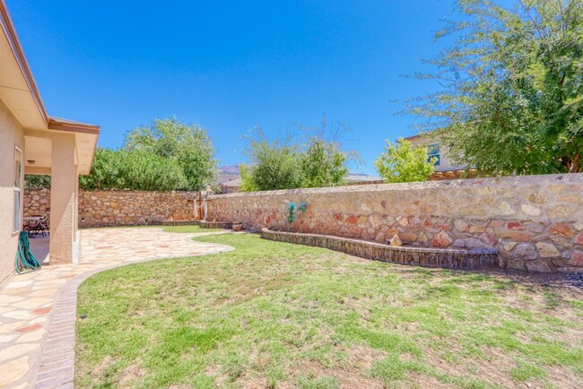 Building Photo - 7352 Cibolo Creek Dr