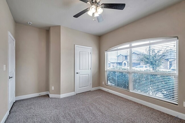 Building Photo - 7041 XIT Ranch Rd