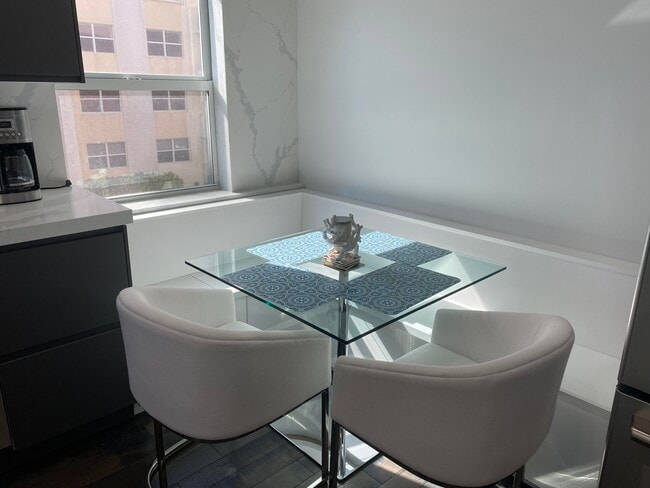 Building Photo - 3520 S Ocean Blvd