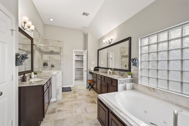 Building Photo - 10605 Enclave Springs Ct