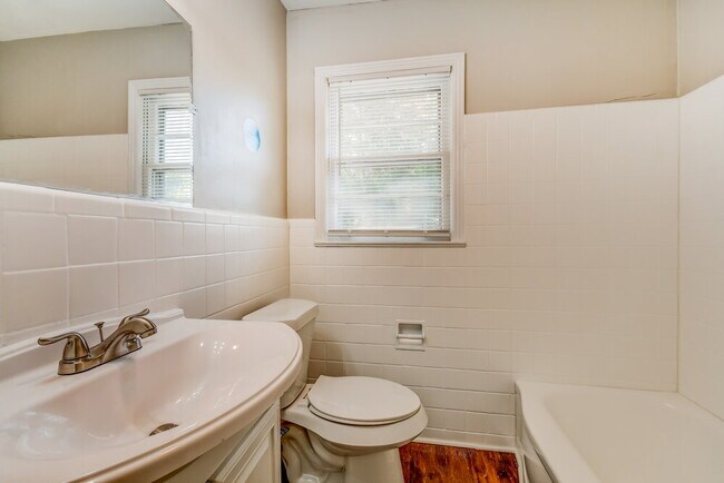 Building Photo - 1217 5 Mile Rd