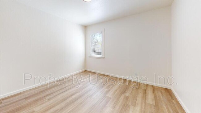 Building Photo - 2741 Marilyn Ave