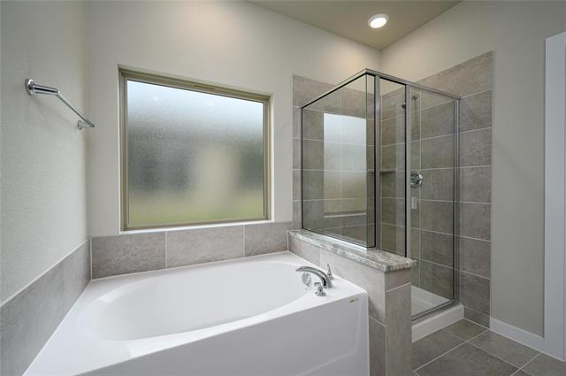 Building Photo - 412 Heritage Grv Rd