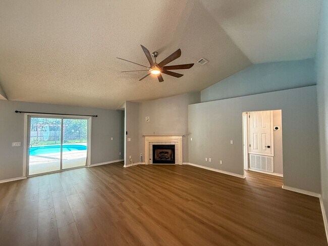 Building Photo - 1137 Carla Dr
