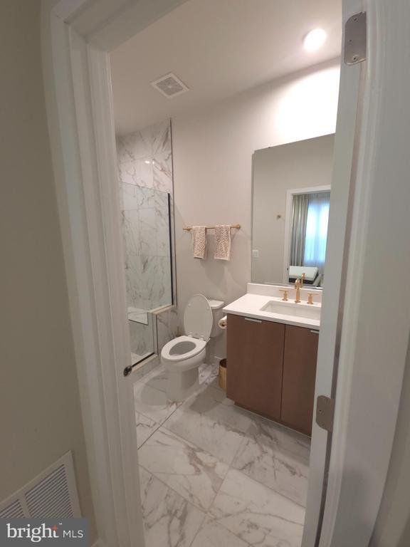 Building Photo - 43433 Wilcox Terrace