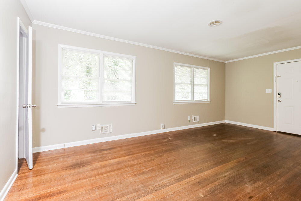Building Photo - 3149 Beech Dr